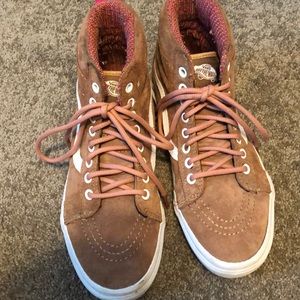 Sk8-Hi Ankle high Vans // size 8 US